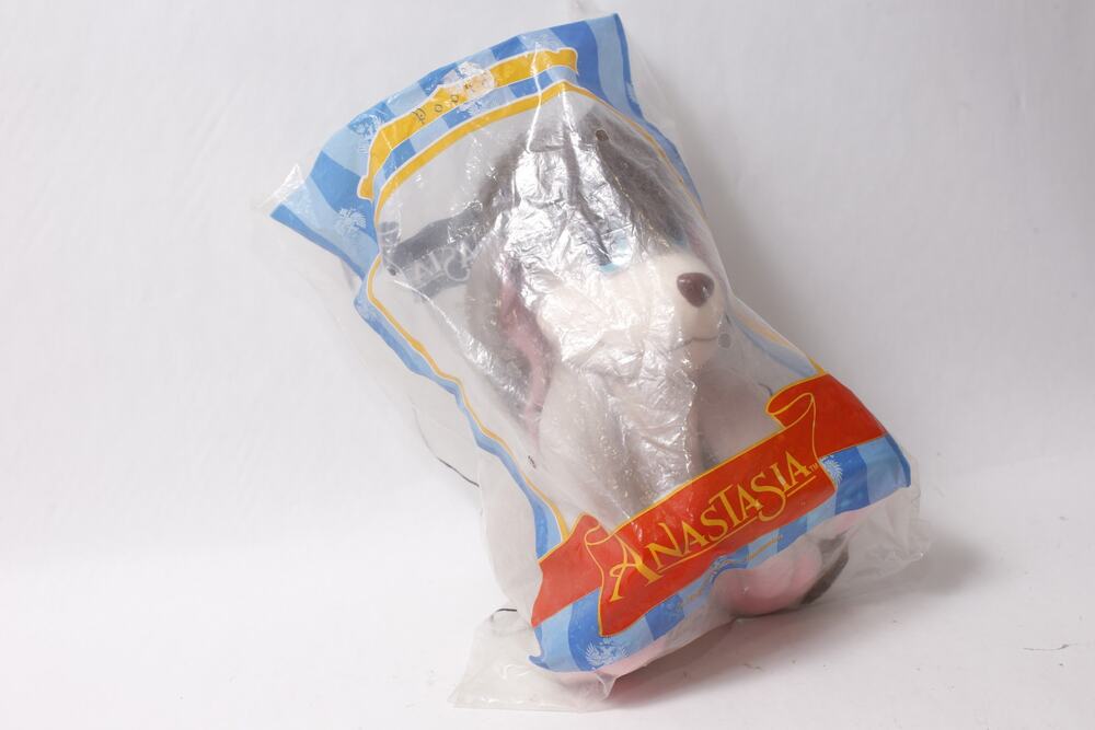 1990s Burger King Anastasia Pooka Plush Dog in Package ~ 260914-WH 1358